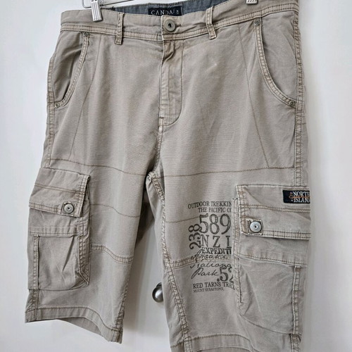 C&A Canda bermuda shorts like new, size 34, beige