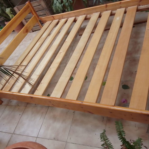 Wooden double bed used 1.50×2.00m