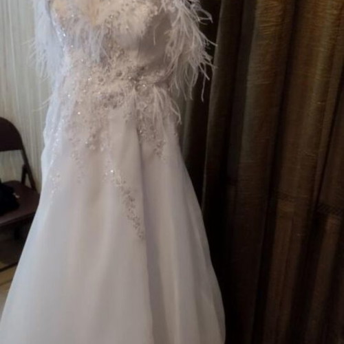 Wedding dress handmade, like new, size S-M, white with feather details