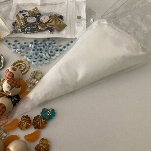 Craft supplies like new, set with beads and decorative elements