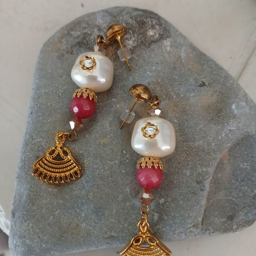 Earrings with pearls, semi-precious stones and Swarovski crystals new