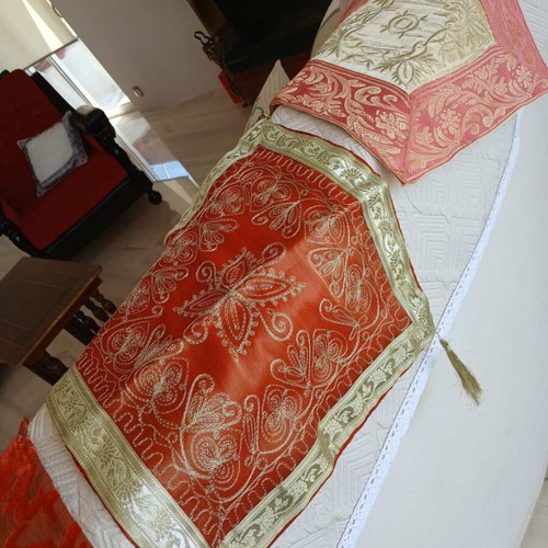 Decorative pillowcases new, velvet satin with gold decor