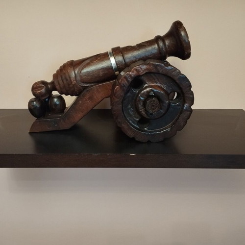 Wooden Spanish decorative cannon like new