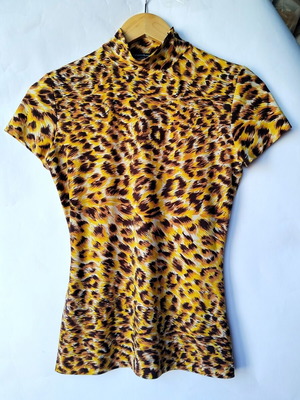 Norma Kamali rusty yellow leopard print blouse like new, size S