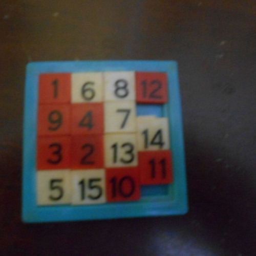 2 pocket games puzzle and dice used, size 13x8 and 6.50x6.50cm