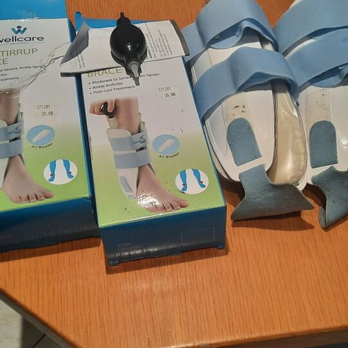 Wellcare 06-2-052 Air Stirrup adjustable ankle brace used, set of 2