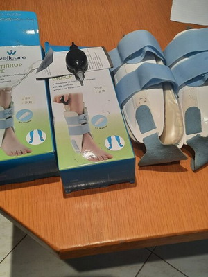 Wellcare 06-2-052 Air Stirrup adjustable ankle brace used, set of 2