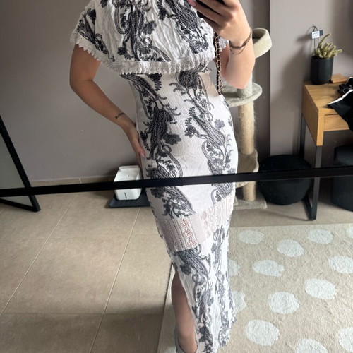 Summer dress size M used, black and white, with side tear
