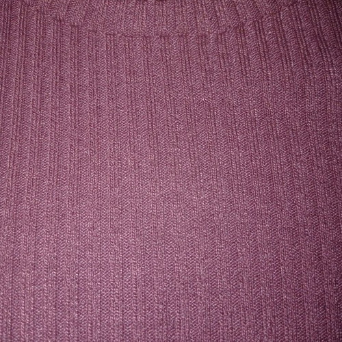 Ruby ribbed long-sleeve top new, size M with gift necklace