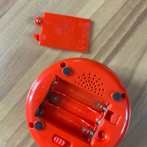 Aisthiseis game with electronic music button like new