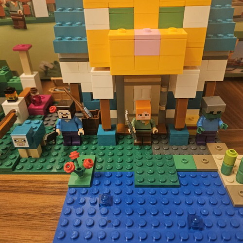 Lego Minecraft The Crafting Box 4.0 (21249) set