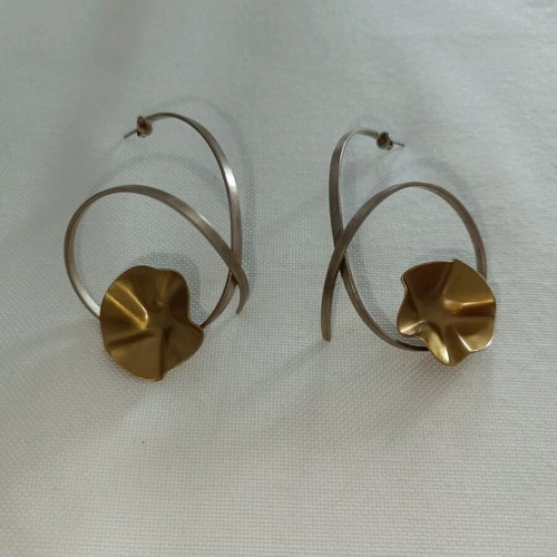 Handmade steel earrings with gold flowers new
