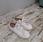 Sneaker white leather used slightly, size 36
