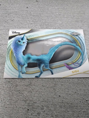Disney Topps Chrome Sisu like new