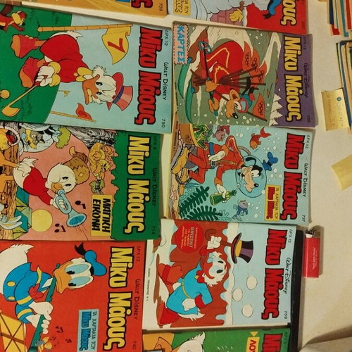 Mickey Mouse comics set of 10 like new, issue No3 700 series