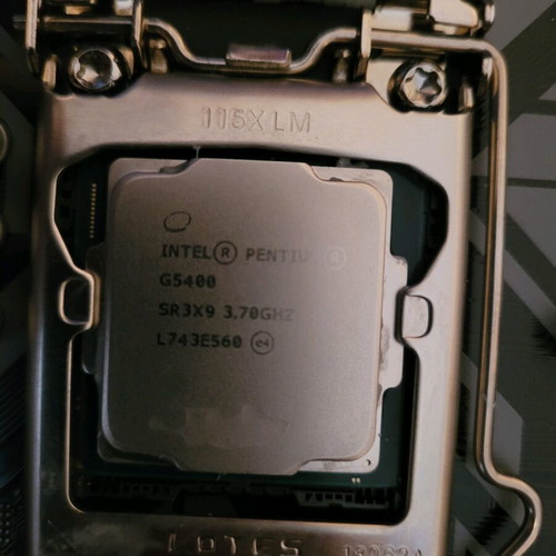 Intel Pentium Gold G5400 processor like new