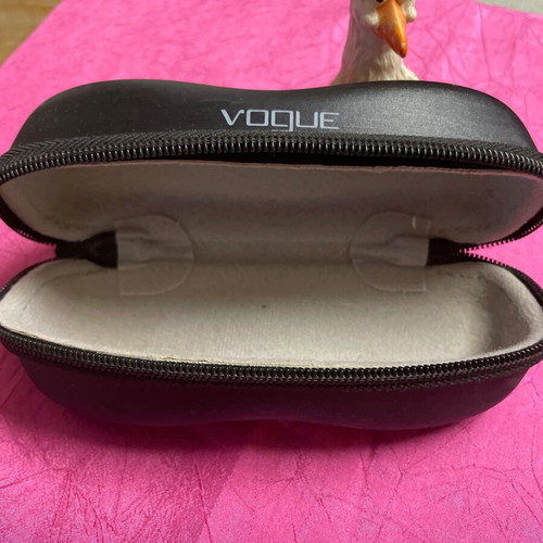 Vogue glasses case like new, leather with zipper