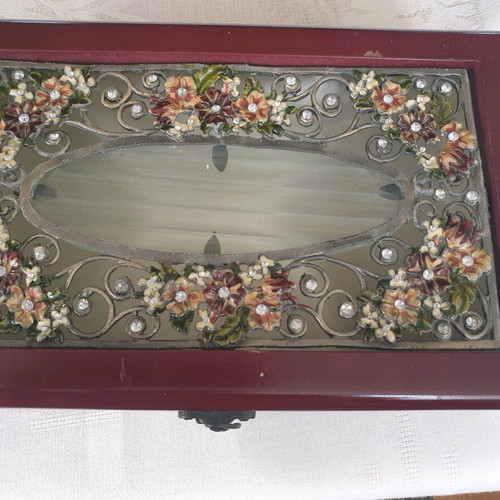 Wooden jewelry box new with enamel decoration and satin lining