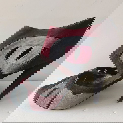 Πέδιλα σαν καινούργια, νούμερο 41, πολύχρωμα, suede υφής με φερμουάρ