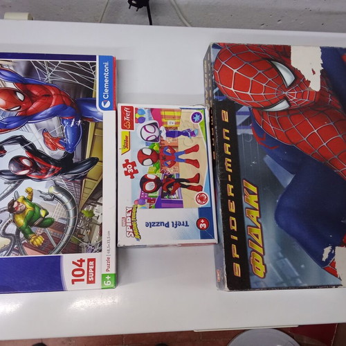 Spider-Man kids games pack with 2 puzzles and 1 board game used