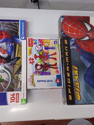 Spider-Man kids games pack with 2 puzzles and 1 board game used