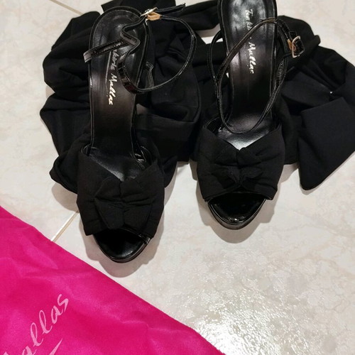 Tsakiris Mallas black sandals like new with bow