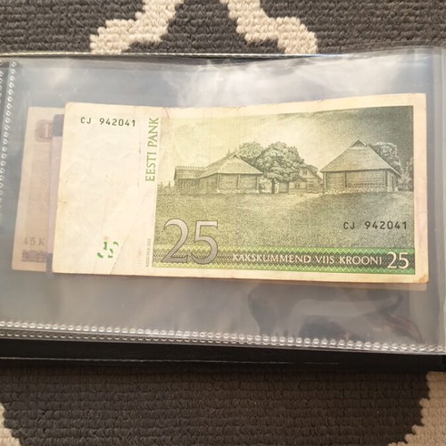 Collectible banknotes from Greece and worldwide, like new