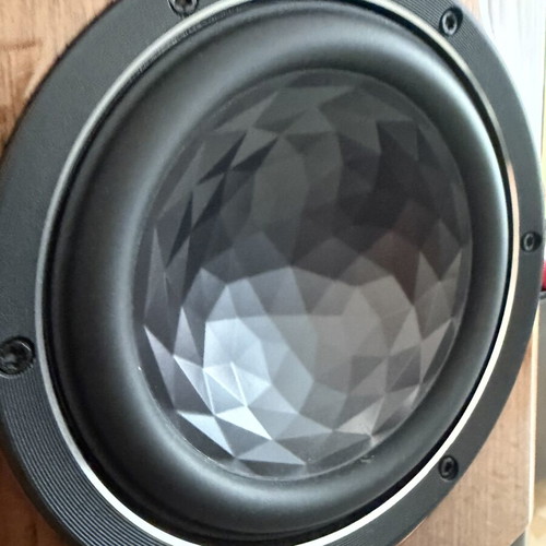 Elac Vela BS 404.2 walnut speakers used, bookshelf type
