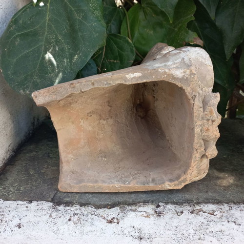 Old akrokeramo used with Parthenon design