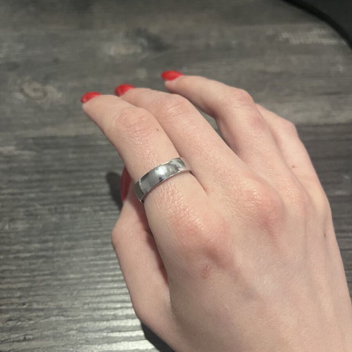 Silver ring brand new in excellent condition