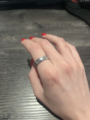 Silver ring brand new in excellent condition