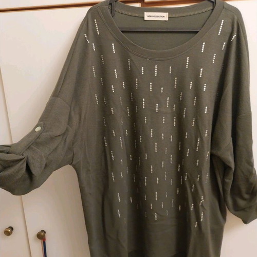 Women's knitted blouse dress used, one size, olive color