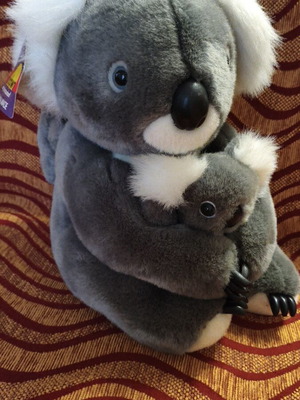 Authentic Sundown Koala plush with mom and 2 babies, new