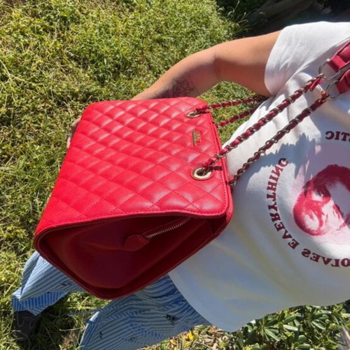 Doca shoulder bag red, like new, quilted