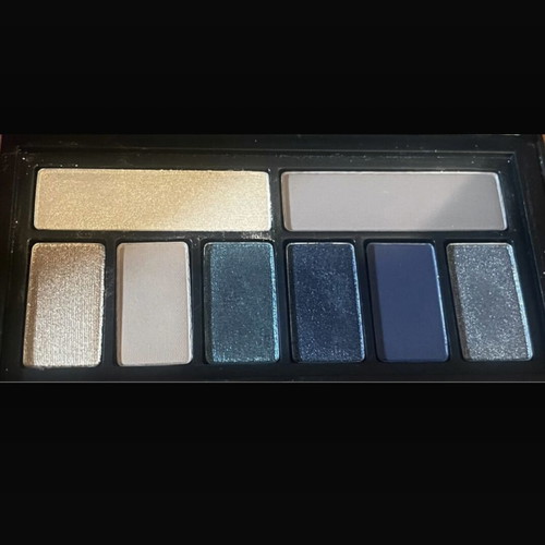 Smashbox eye shadow palette unused