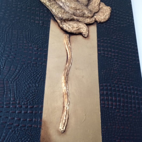 Painting Italian artwork on leather with gold embossing like new