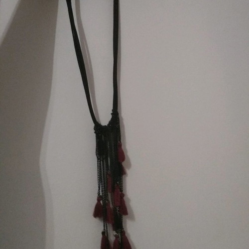 Women's necklace with tassels new, impressive