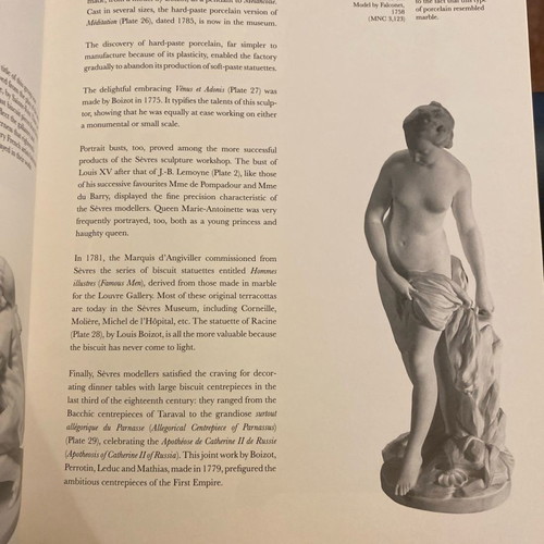 Sèvres Porcelaine from the Sèvres Museum like new