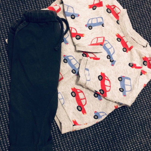 Boy clothing used, pack sizes 6-9 and 9-12 months