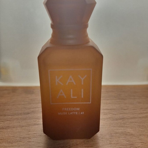 Kayali Freedom Musk Latte 41 Eau de Parfum mini 10ml like new