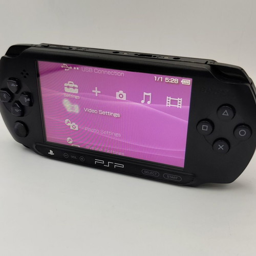 Sony PlayStation Portable PSP-1004 μεταχειρισμένο με φορτιστή, κάρτα 2GB, παιχνίδι Cars