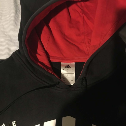 Adidas Bulls Hoodie size L black like new