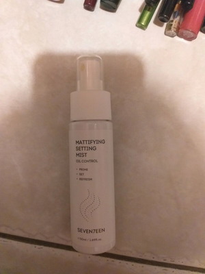 Mattifying Setting Mist Seventeen new