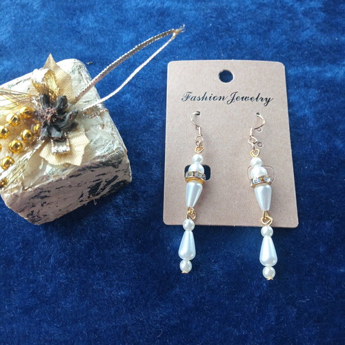 Bijou pearl bead earrings new, white