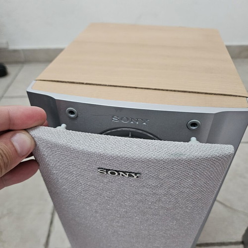 Sony MHC-W25 Mini Hi-Fi Stereo System used with speakers