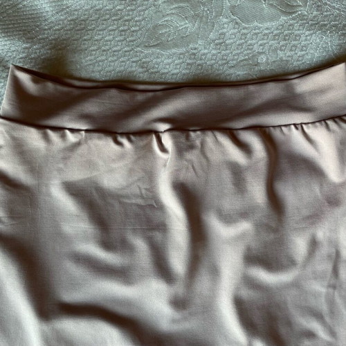 Oh Polly Pencil midi skirt like new, beige/pink, size M