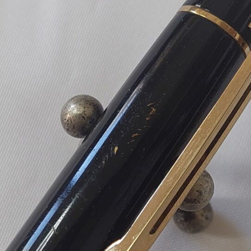 Sheaffer 300 Gloss Black Pen used with scratches