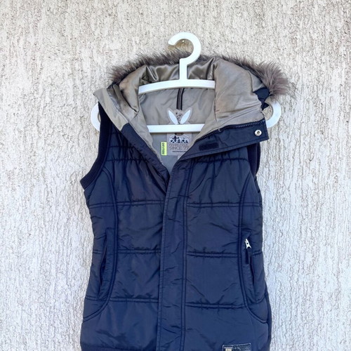 Burton black sleeveless waterproof jacket used, size S