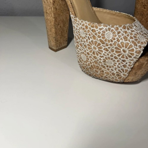 Exe platform sandals like new, lace design, cork style, size 39