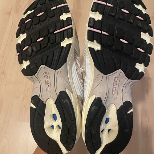 New Balance 530 white silver with vintage pink, like new, 41.5